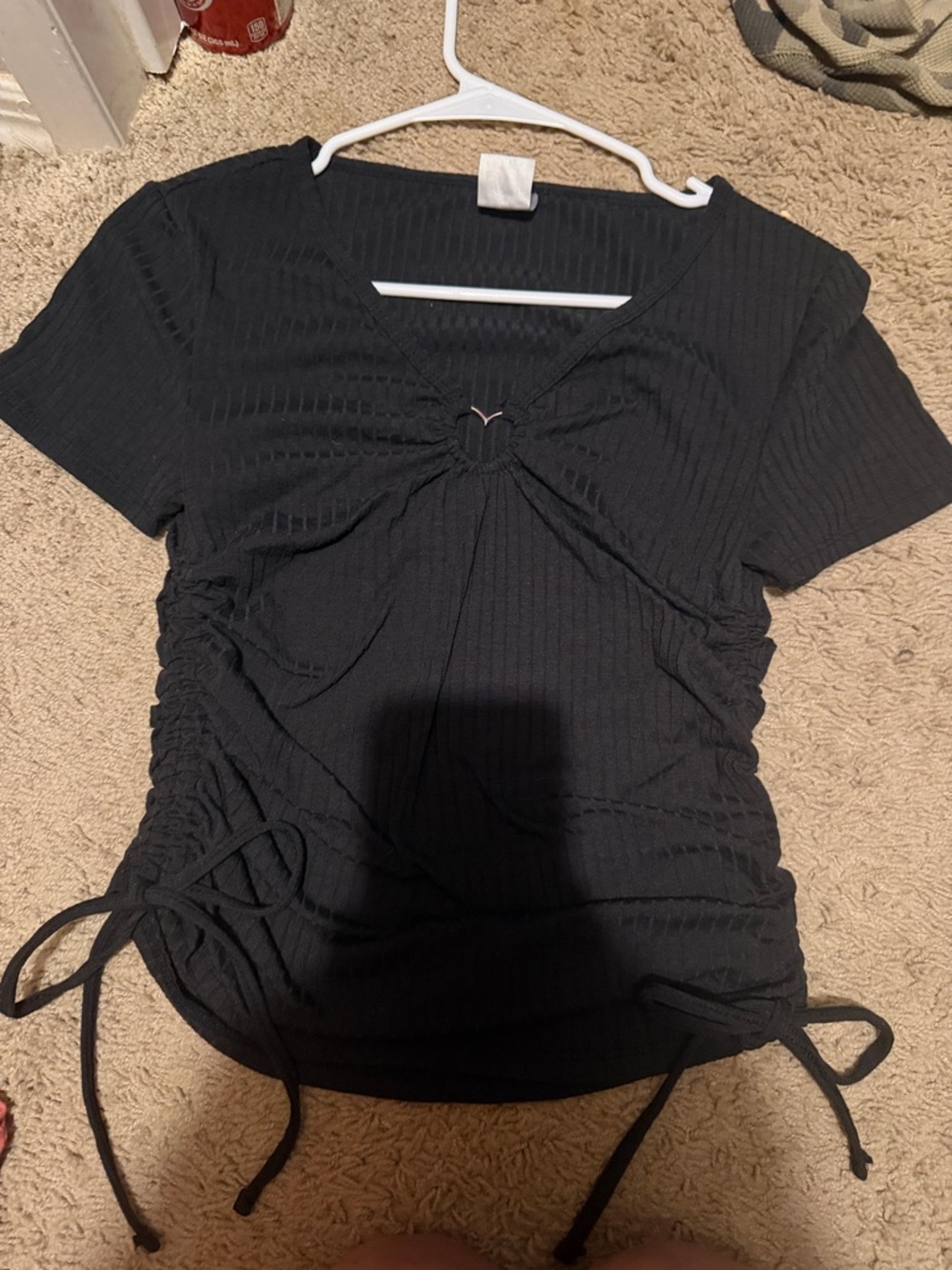 Black Short-Sleeve Ruched Crop Top with Heart Ring